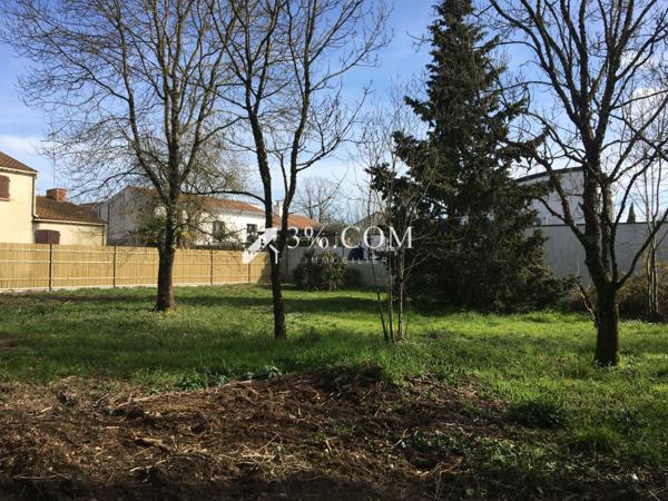 BOUGUENAIS - TERRAIN Semi-viabilisé 814 m² Bouguenais (44340)