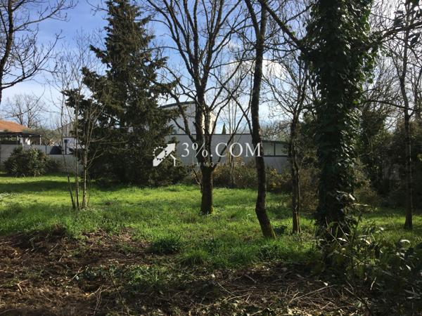 BOUGUENAIS - TERRAIN Semi-viabilisé 814 m² Bouguenais (44340)