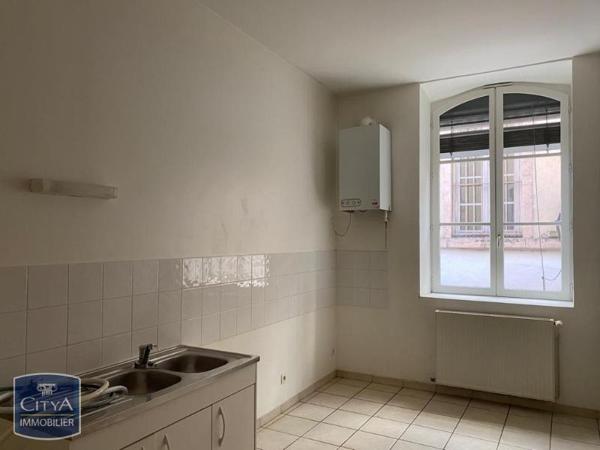 Appartement à louer 4 pièces 115.3m²