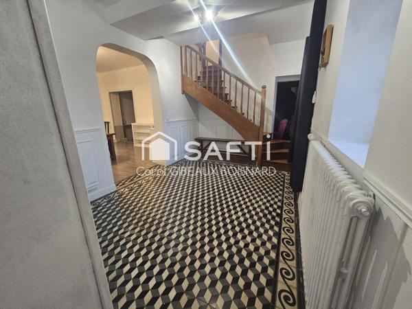 Maison ancienne avec sa maison d'amis, dépendance et terrain