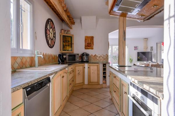 les Camoins, Magnifique Villa de T5 130 m² sur 2000 m² avec piscine,,garage