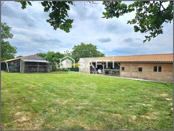 Terrain  de 1334 m² avec 2 dépendances, viabilisé.