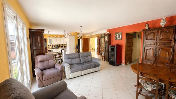 Maison 7 pièce(s) 150 m2 SEGRE , Segre en anjou bleu Maison 7 pièce(s) 150 m2 SEGRE , Segre en anjou bleu