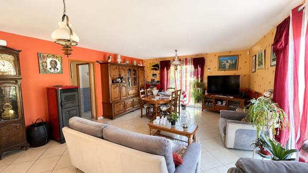 Maison 7 pièce(s) 150 m2 SEGRE , Segre en anjou bleu Maison 7 pièce(s) 150 m2 SEGRE , Segre en anjou bleu