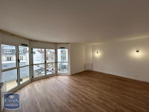 Appartement à louer 4 pièces 110m² Tours (37000)