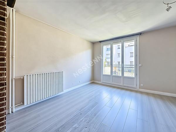 Nantes Tortière - T3 à rafraichir de 57m2 avec place de stationnement et cave