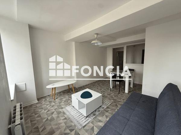 Location Appartement 2 pièces 36.75 m² - 27 AVENUE MARGUERITTE Sedan 08200