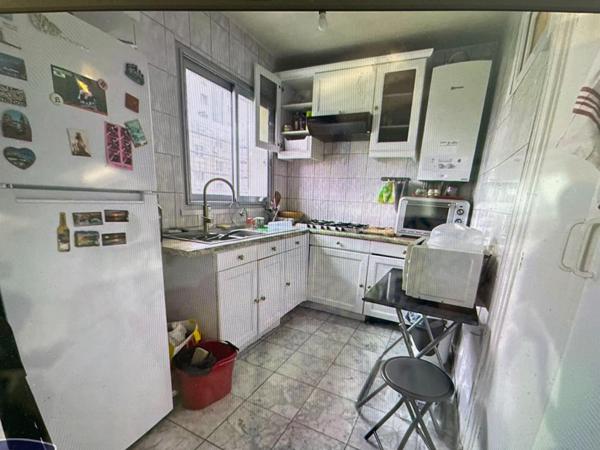 INVESTISSEURS : À vendre  Appartement 3 pièces avec balcon à Villejuif (94800) PRIX 245 000