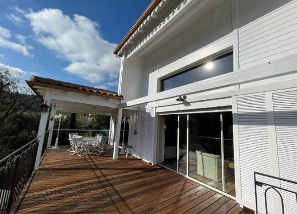 Maison à vendre    3 pièces • 145 m2 Vence