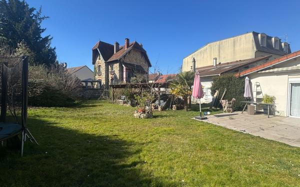 Maison à vendre    6 pièces •  Pontault-Combault