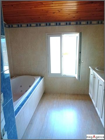 Maison à COLOMBIERS, 17460 - 5 pièces 112m²