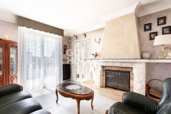 Maison familiale ? Calme, espace et charme des années 70