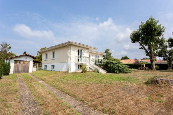Maison familiale ? Calme, espace et charme des années 70