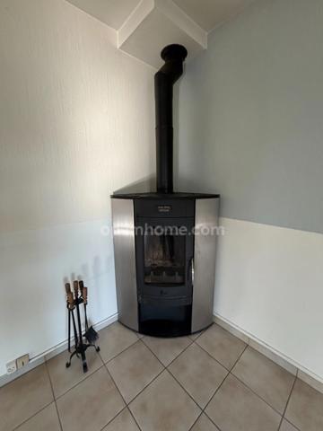🏡 Maison de plain-pied 137 m² – 3 chambres – Véranda – Garage – Terrain clos de 620 m² 🌳 à Ruelle