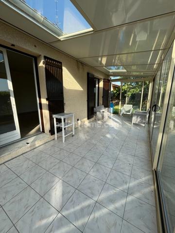 🏡 Maison de plain-pied 137 m² – 3 chambres – Véranda – Garage – Terrain clos de 620 m² 🌳 à Ruelle