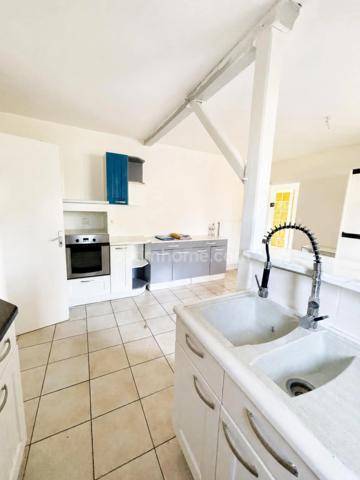 🏡 Maison de plain-pied 137 m² – 3 chambres – Véranda – Garage – Terrain clos de 620 m² 🌳 à Ruelle