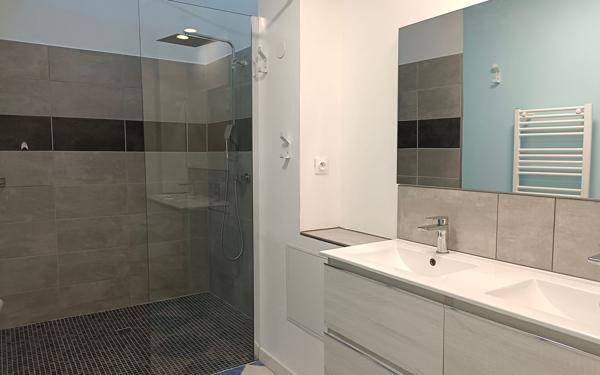 Maison à vendre    4 pièces •  Nîmes