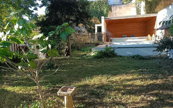 Maison à vendre    4 pièces •  Nîmes