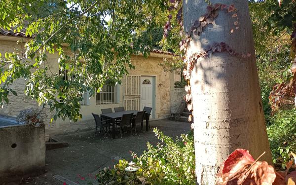 Maison à vendre    4 pièces •  Nîmes