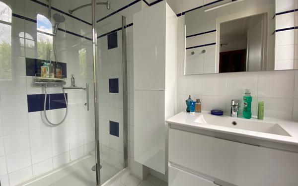 Maison à vendre    9 pièces • 272 m2 Saint-Maur-des-Fossés