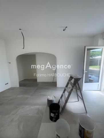 Immeuble à LE CHAMBON-FEUGEROLLES, 42500 - 144m²