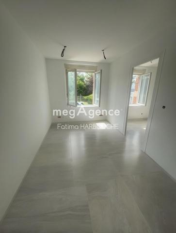 Immeuble à LE CHAMBON-FEUGEROLLES, 42500 - 144m²