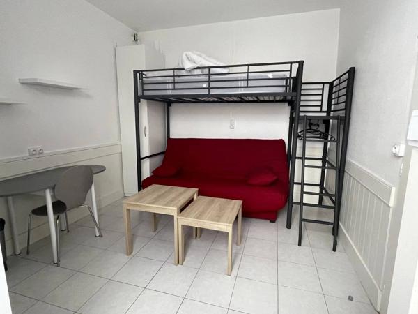 Studio meublé - 15 m² - LOUDUN