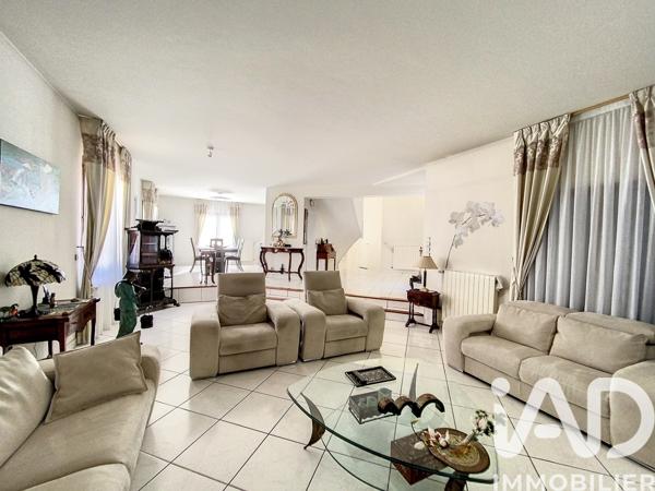 Maison à vendre 6 pièces 270 m² Saint-Denis