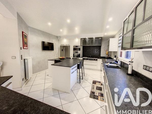 Maison à vendre 6 pièces 270 m² Saint-Denis