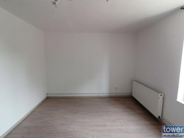 A 10 minutes de Castelsarrasin - Maison 140 m² - Hangar et dépendances - terrain de 1621 m²