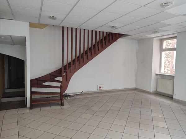 Immeuble avec appartements refaits à neuf loués