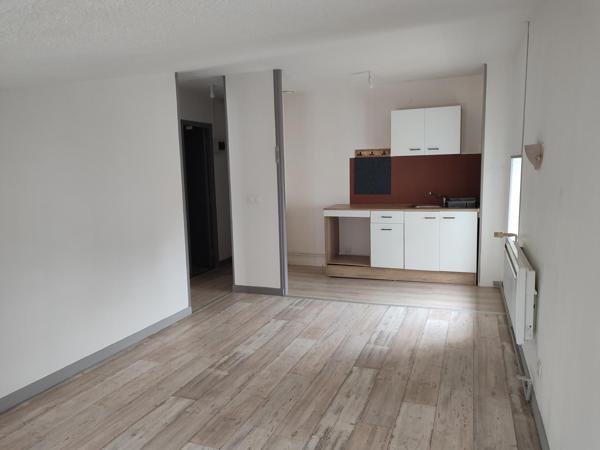 Immeuble avec appartements refaits à neuf loués