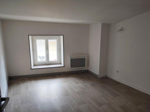 Immeuble avec appartements refaits à neuf loués