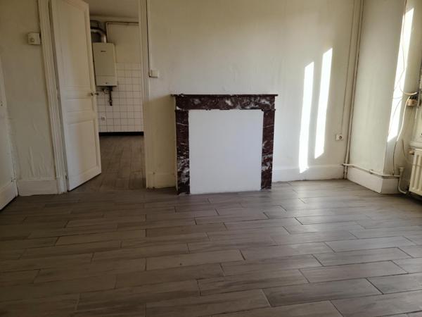 Maison 5 pièces, garage, buanderie-atelier, jardin.