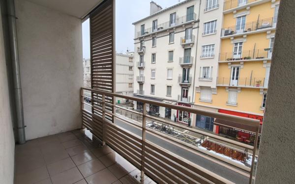Appartement à vendre    2 pièces • 43,89 m2 Grenoble