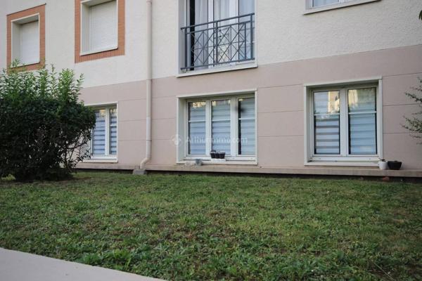 Vente                                                      Appartement
                        
                     2 pièces                      46 m2                     à Clamart