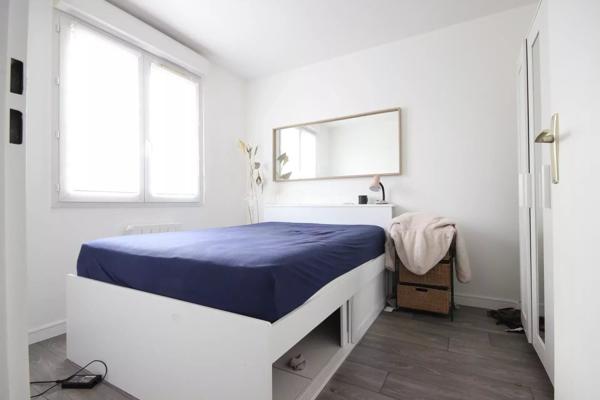 Vente                                                      Appartement
                        
                     2 pièces                      46 m2                     à Clamart