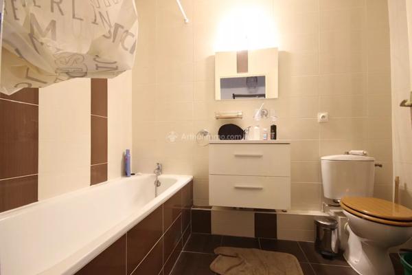 Vente                                                      Appartement
                        
                     2 pièces                      46 m2                     à Clamart