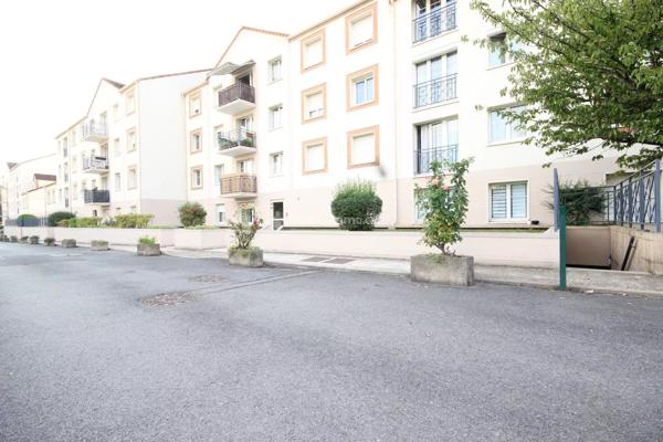 Vente                                                      Appartement
                        
                     2 pièces                      46 m2                     à Clamart