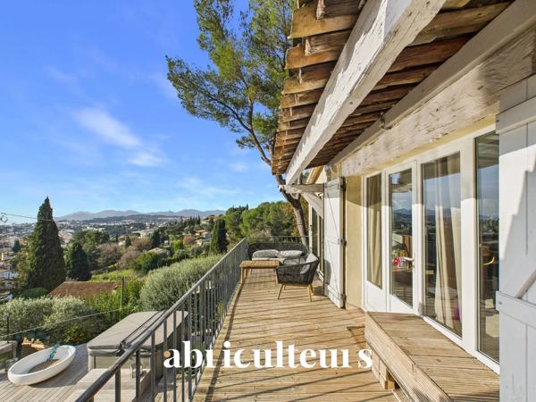 Villa d’exception avec vue mer panoramique, piscine, 6 chambres et prestations haut de gamme Le Cannet, 250 m²