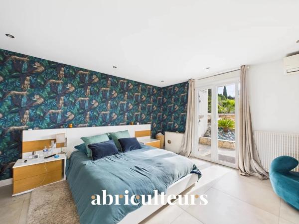 Villa d’exception avec vue mer panoramique, piscine, 6 chambres et prestations haut de gamme Le Cannet, 250 m²