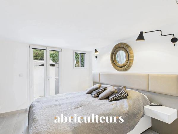 Villa d’exception avec vue mer panoramique, piscine, 6 chambres et prestations haut de gamme Le Cannet, 250 m²