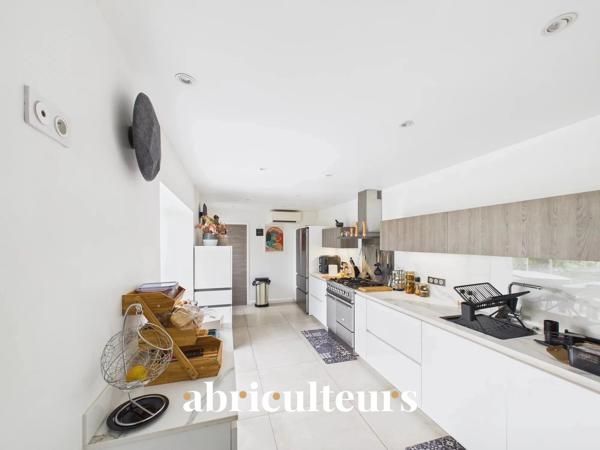 Villa d’exception avec vue mer panoramique, piscine, 6 chambres et prestations haut de gamme Le Cannet, 250 m²