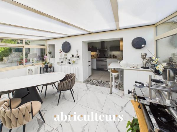 Villa d’exception avec vue mer panoramique, piscine, 6 chambres et prestations haut de gamme Le Cannet, 250 m²