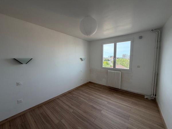 Appartement Drancy 2 pièce(s) 45.76 m2
