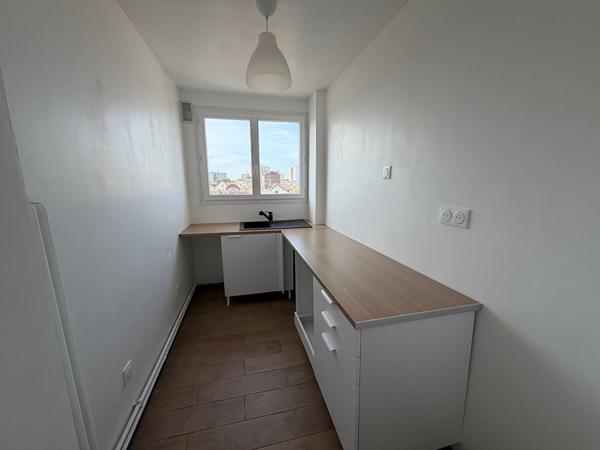 Appartement Drancy 2 pièce(s) 45.76 m2