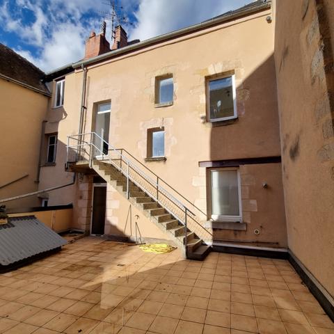 Ensemble de plusieurs appartements en centre ville !