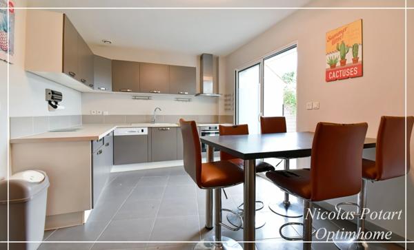 Superbe Maison Contemporaine à Compiègne avec Jardin et Salle de Cinéma