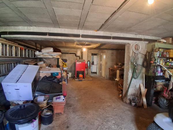 Pavillon sur sous sol complet semi enterré