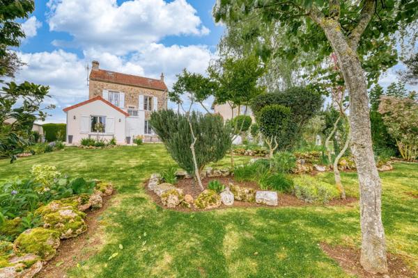 Christophe Michaudelle – EXCLUSIVITE CAPIFRANCE - vous propose proche de Lizy sur Ourcq : maison indépendante - 5 pièces - 109 m² - 3 chambres - 2 pièces d'eau - beau jardin plat et clos – terrasse -